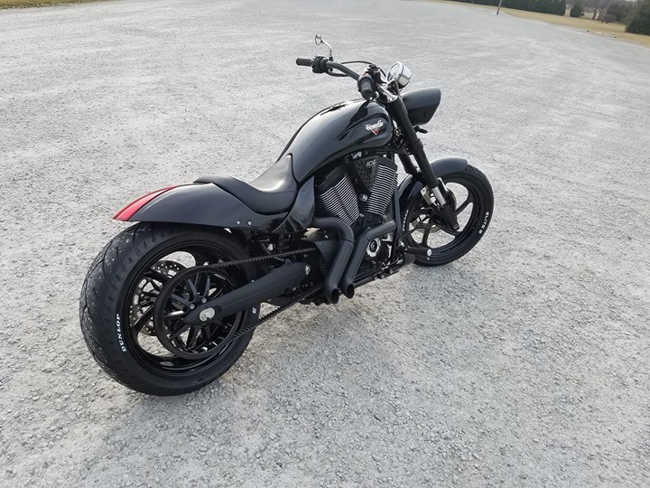 Victory Hammer 8 Ball Airride 280er Jekill Hyde A De 28816 Stuhr Allemagne Victory Motorcycles Allemagne [ 333 x 500 Pixel ]