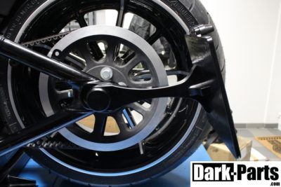 Kennzeichenhalter + Kennzeichenplatte "Inside" Softail Breakout + Tüv