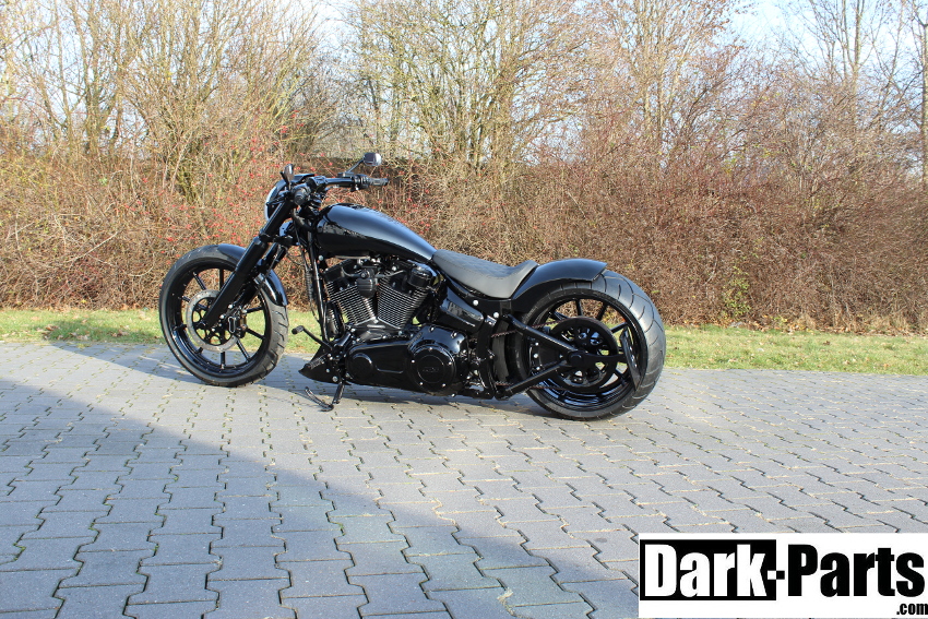 Custom Tank 13 5 Liter Streched Softail Breakout Dark Parts