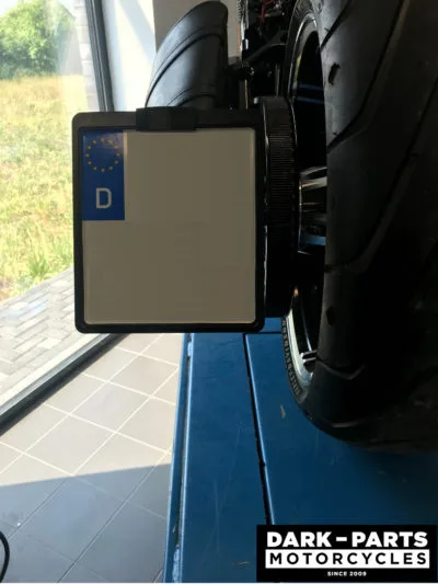 Kennzeichenhalter + Kennzeichenplatte „Inside“ Softail ab Bj. 2018 + Tüv – Bild 2