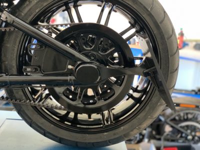 Kennzeichenhalter + Kennzeichenplatte „Inside“ Softail ab Bj. 2018 + Tüv