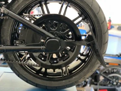 Kennzeichenhalter + Kennzeichenplatte „Inside“ Softail ab Bj. 2018 + Tüv
