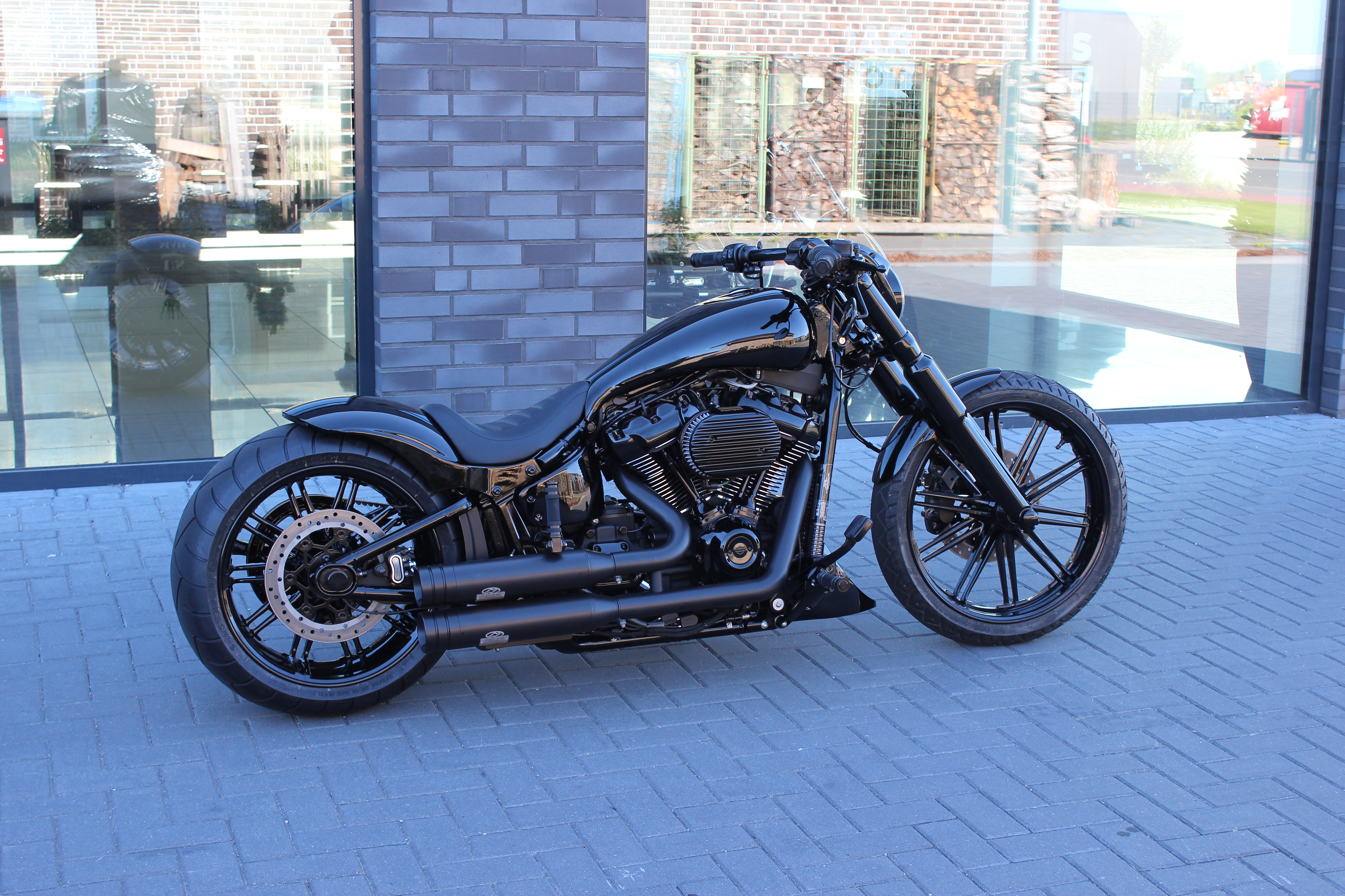 Custom Parts For Harley Davidson And Victory Hammer