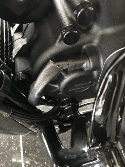 Schraubkappen/ Cover Aluminium komplettset alle Schrauben Softail ab 2018 – Bild 5