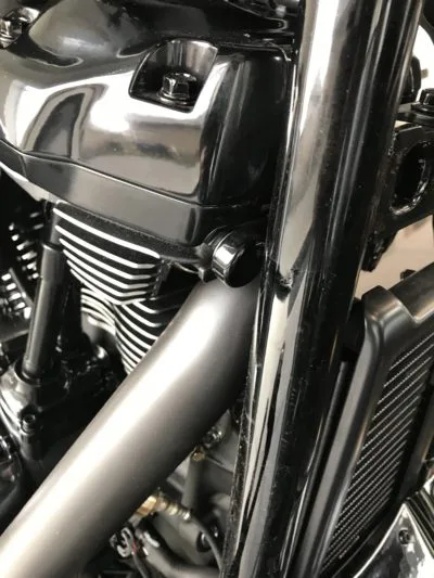 Schraubkappen/ Cover Aluminium komplettset alle Schrauben Softail ab 2018 – Bild 8
