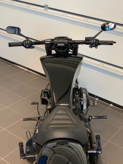 Streched Gas Tank Special Softail 2018 - 2022 - Image 4