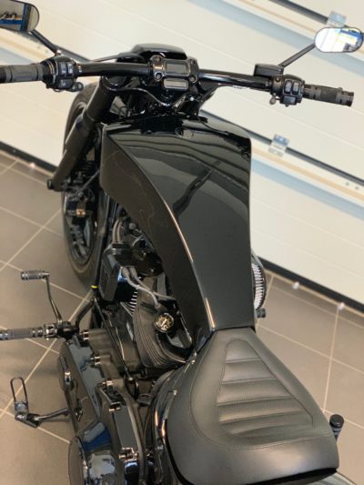 Streched Gas Tank Special Softail 2018 - 2022 - Image 3