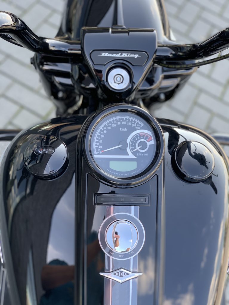 Speedometercover Black Road King 2014 - 2025 - Dark Parts