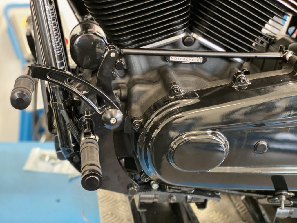 Forward control kit Street Bob, Standart, Low Rider, Low Rider S, Low