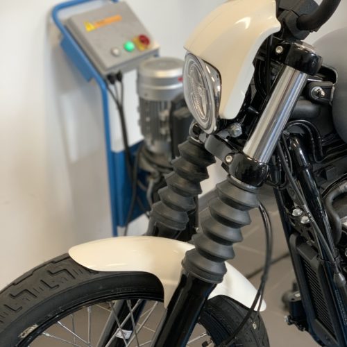 Scheinwerfer-Hutze, Lampenmaske, Schirm ohne sichtbare Befestigung, Softail Street Bob, Standard ab Bj. 2018