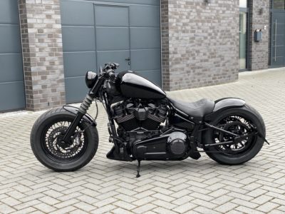 Kupplungs-und Zündungsdeckel Dark Ribbed Softail Bj. 2020 - 2024 – Bild 3