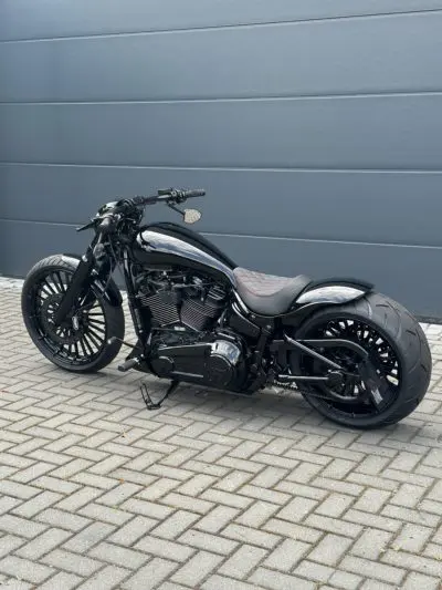 Custom/Streched-Tank, Softail Breakout 114" 2018 - 2022 - Image 6
