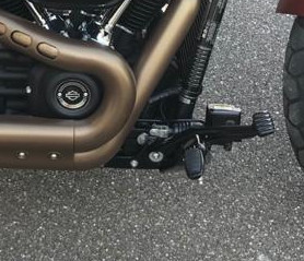 Fußrasten Vorverlegung 60mm für die originale Fußrastenanlage, Softail  Fat Bob FXFBS Bj. 2018 - 2024 + Tüv