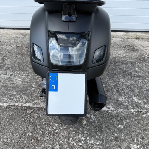 Kurzer Kennzeichenhalter, inkl. Led Beleuchtung und Einschubkennzeichenhalter Vespa GTS 310